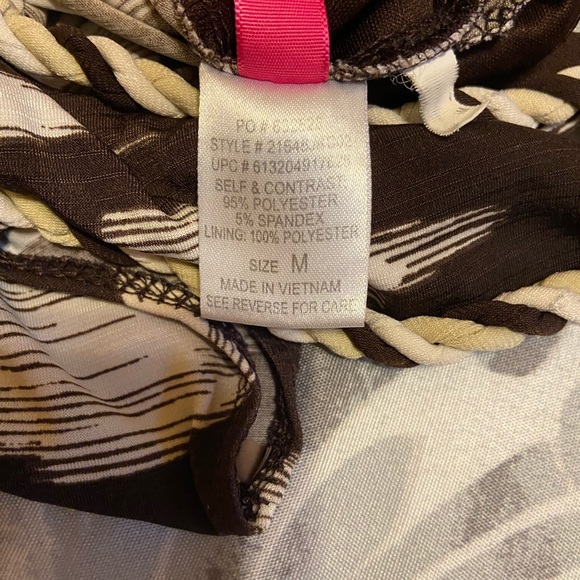 Brown, patterned top - Picture 6 of 6